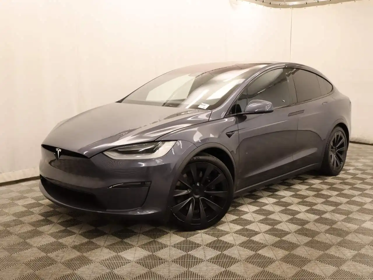 2022 Tesla Model X Plaid's photo