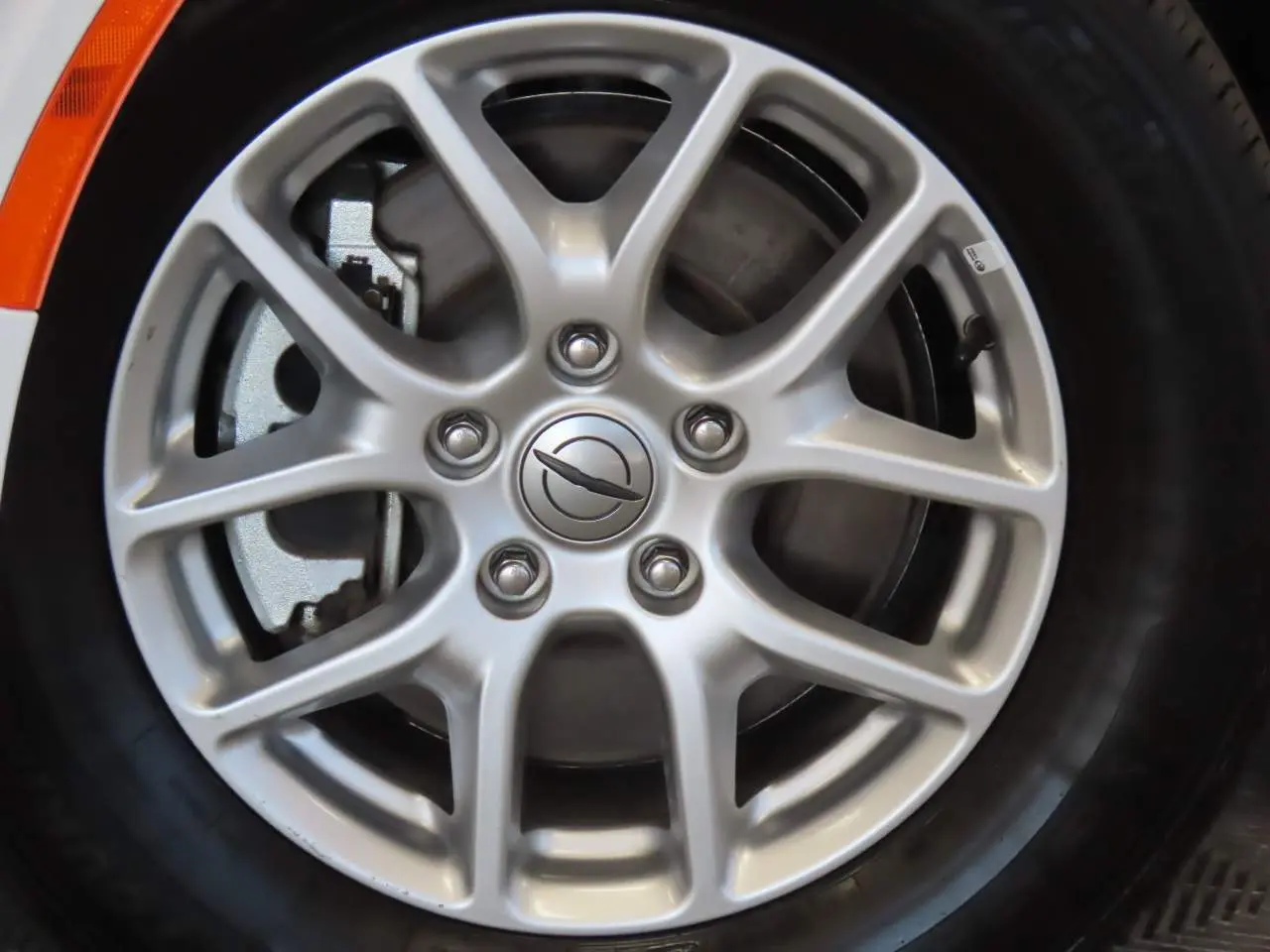 2025 Chrysler Pacifica Select photo 4