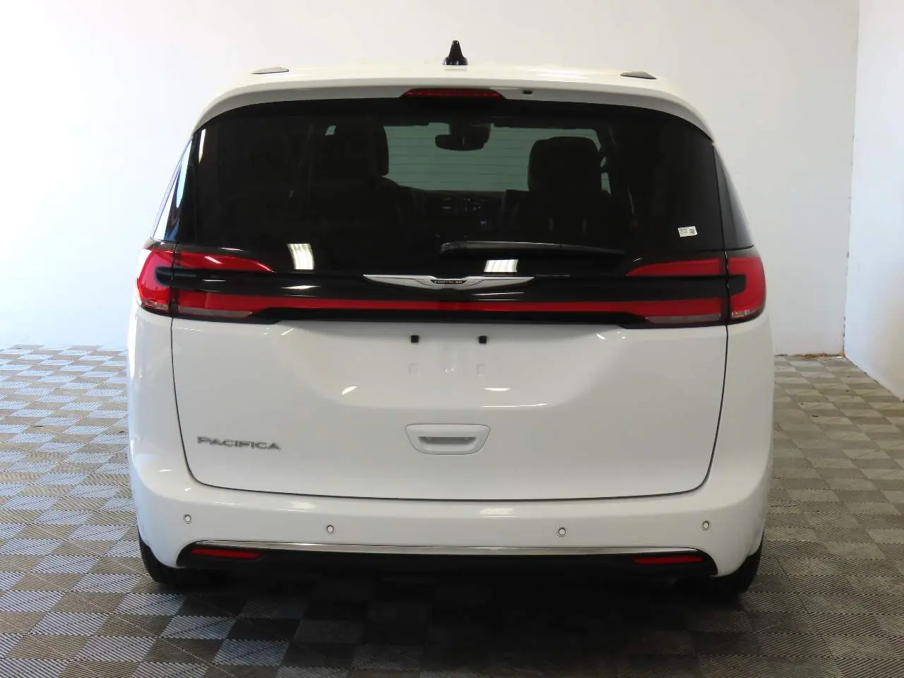 2025 Chrysler Pacifica Select photo 3