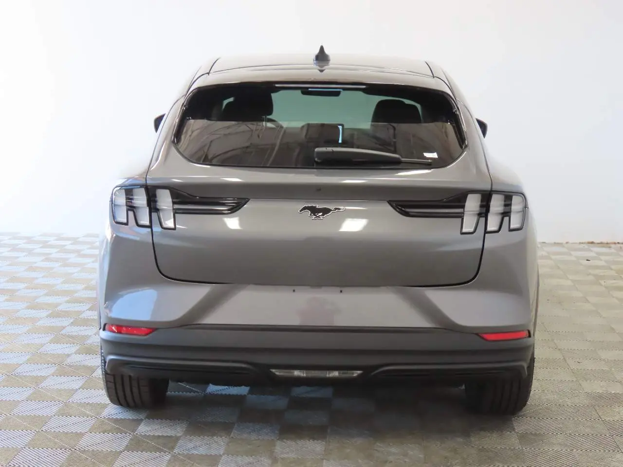 2023 Ford Mustang-Mach-e Select photo 4