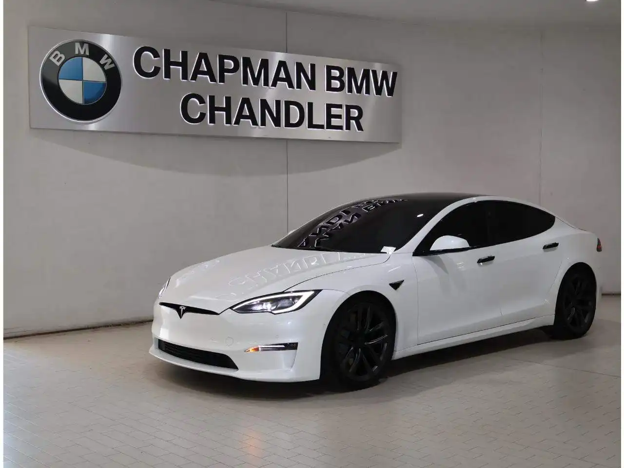 2022 Tesla Model S Plaid's photo