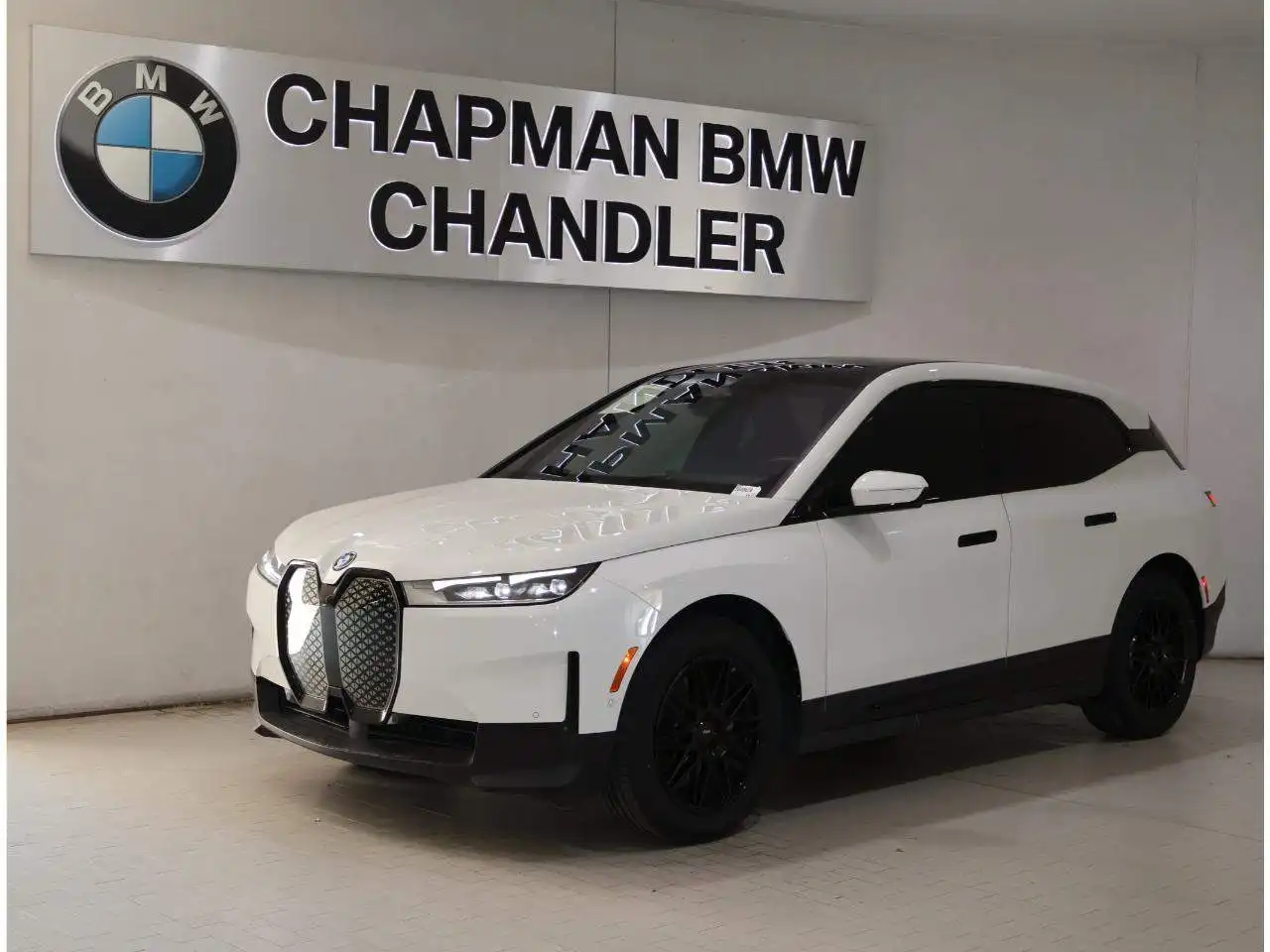 2023 BMW iX xDrive50's photo
