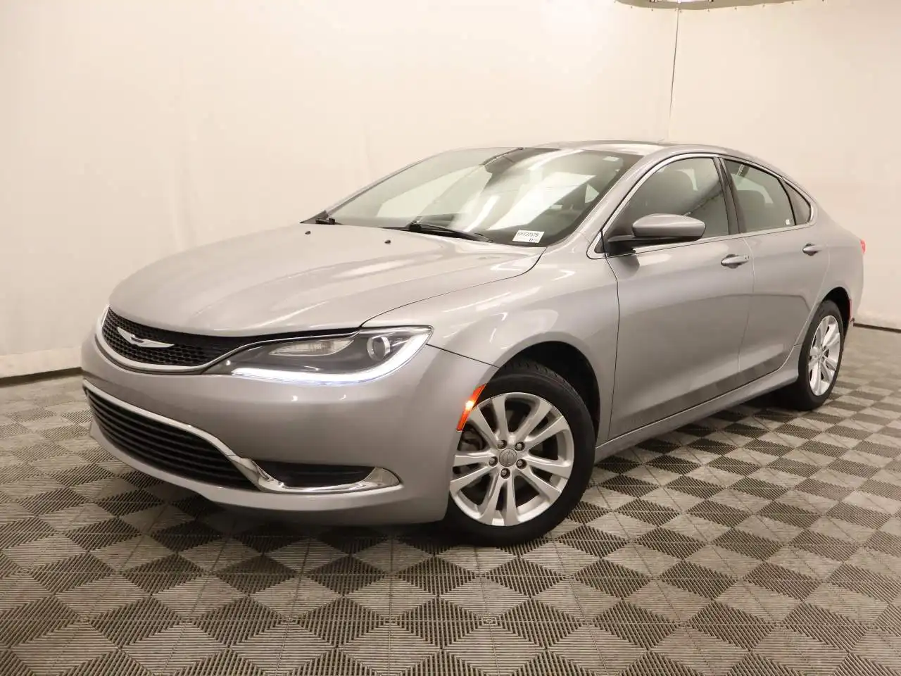 2015 Chrysler 200 Limited's photo