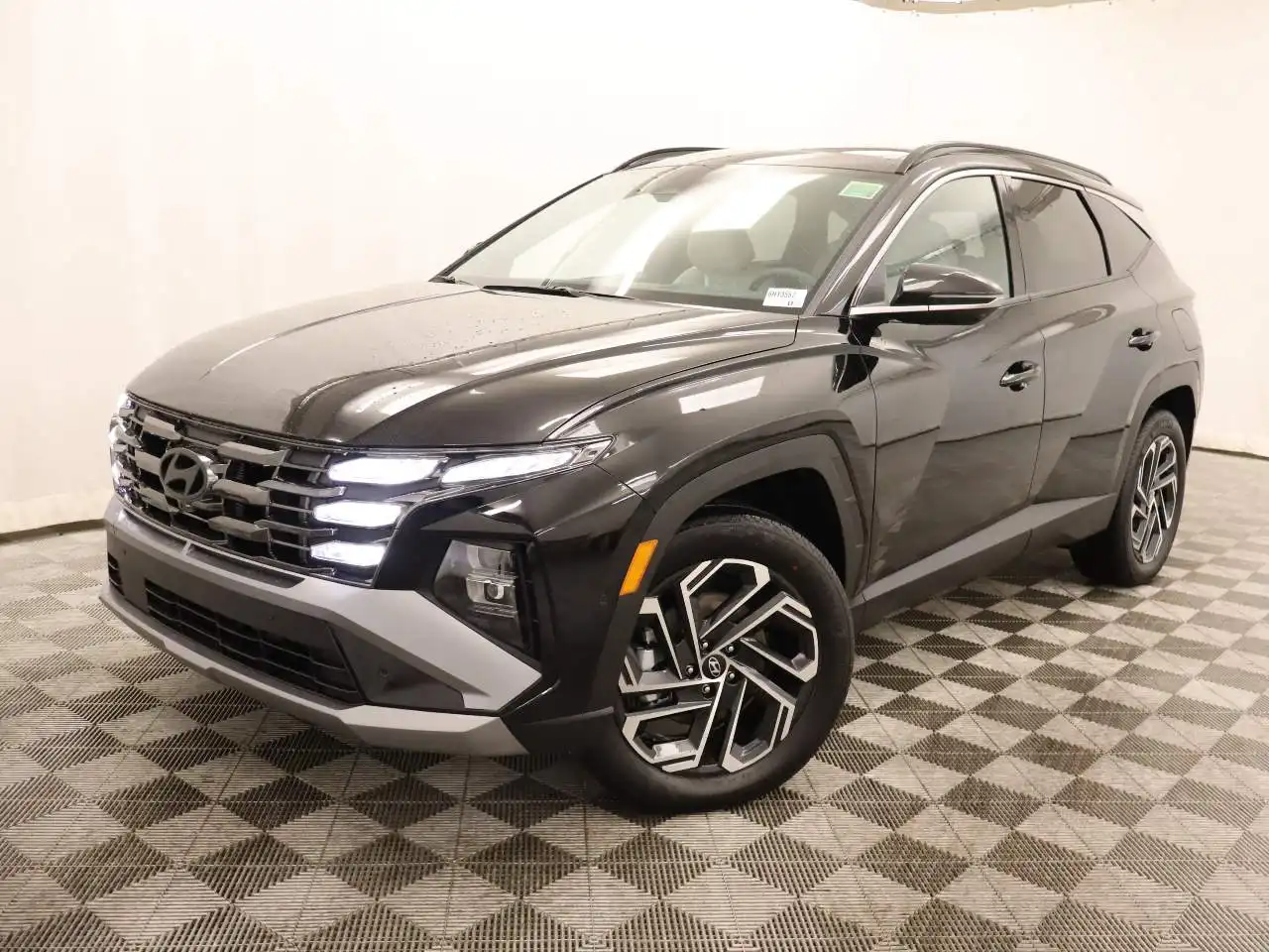 2026 Hyundai Tucson Limited HEV AWD's photo