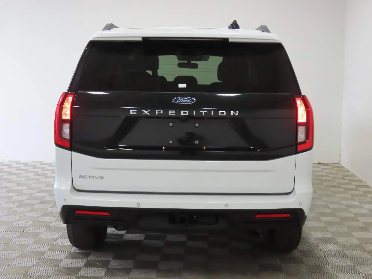 2025 Ford Expedition Active 4x4 photo 4