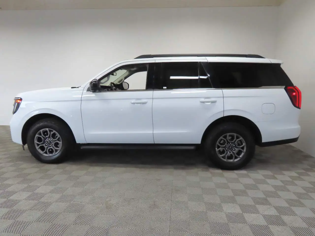 2025 Ford Expedition Active 4x4 photo 5