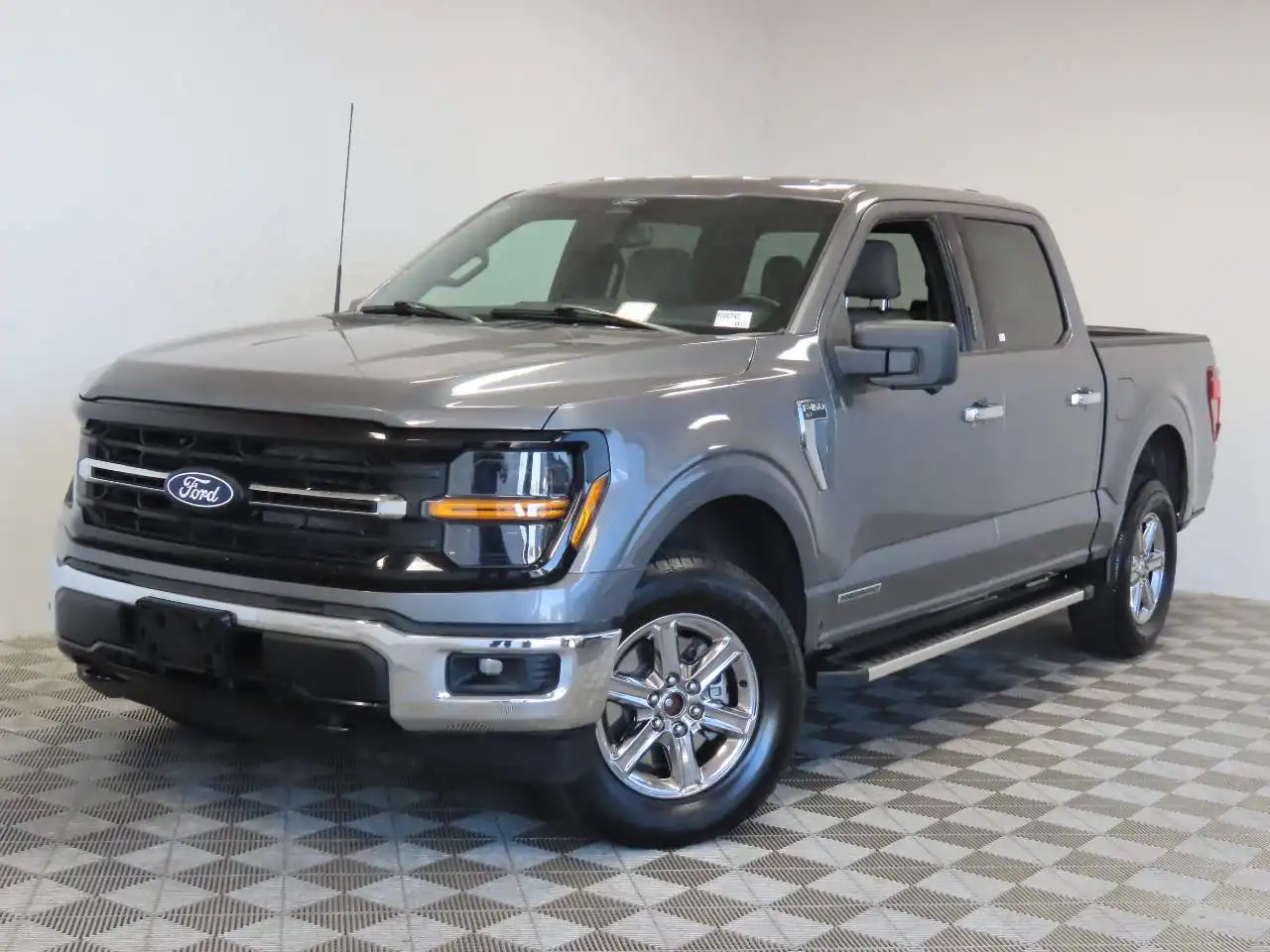 2024 Ford F-150 XLT 4x4 SuperCrew 5-1/2 Box's photo