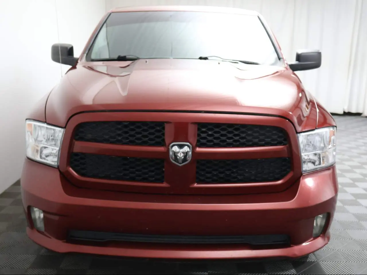 2015 RAM 1500 Express Quad Cab photo 4