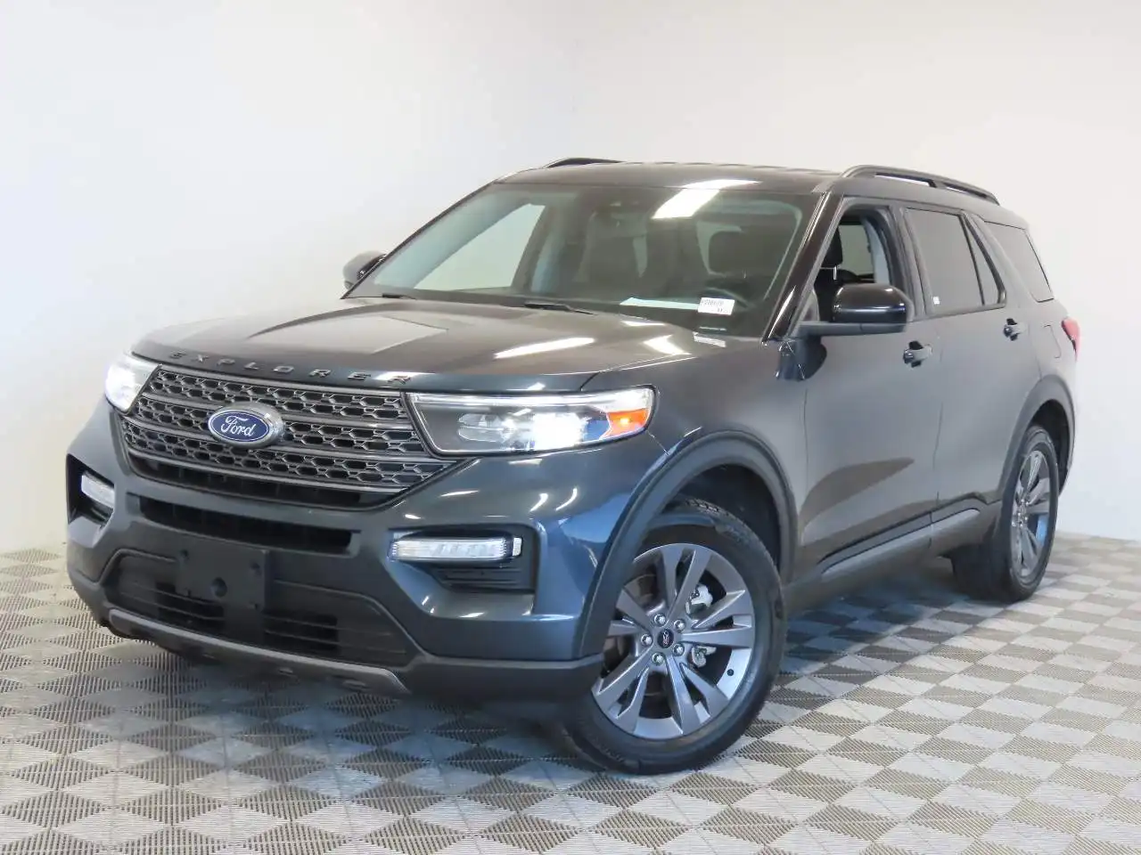 2022 Ford Explorer XLT 4WD's photo