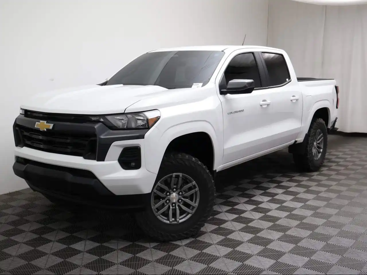 2024 Chevrolet Colorado 2WD LT Crew Cab Short Box's photo