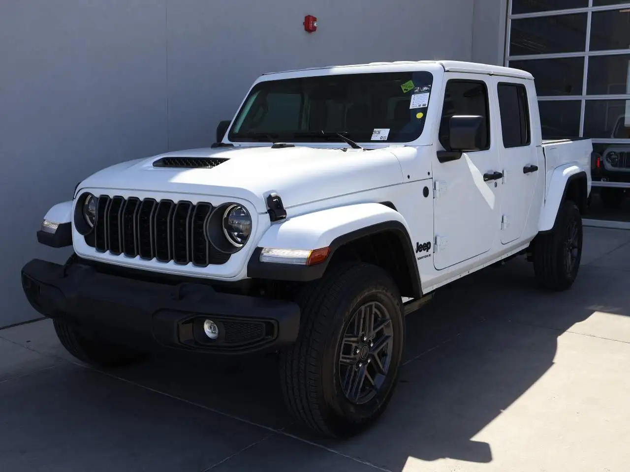 2026 Jeep Gladiator Sport S Auto's photo