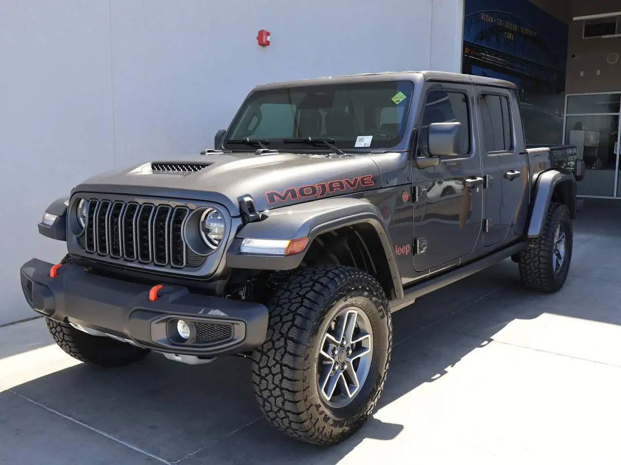 2026 Jeep Gladiator Mojave Auto's photo