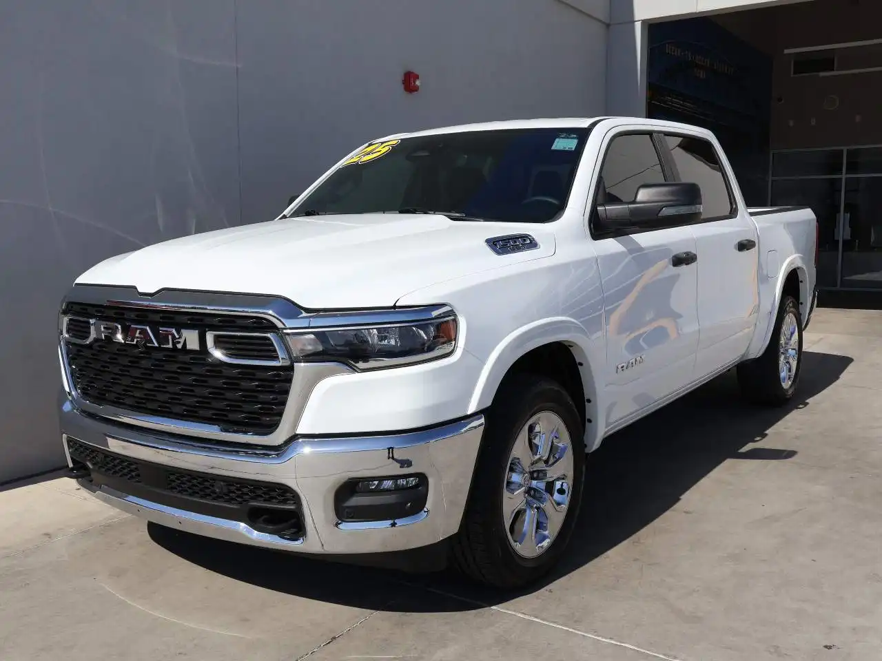2025 RAM 1500 Big Horn/Lone Star 4x4 Crew Cab 5'7's photo