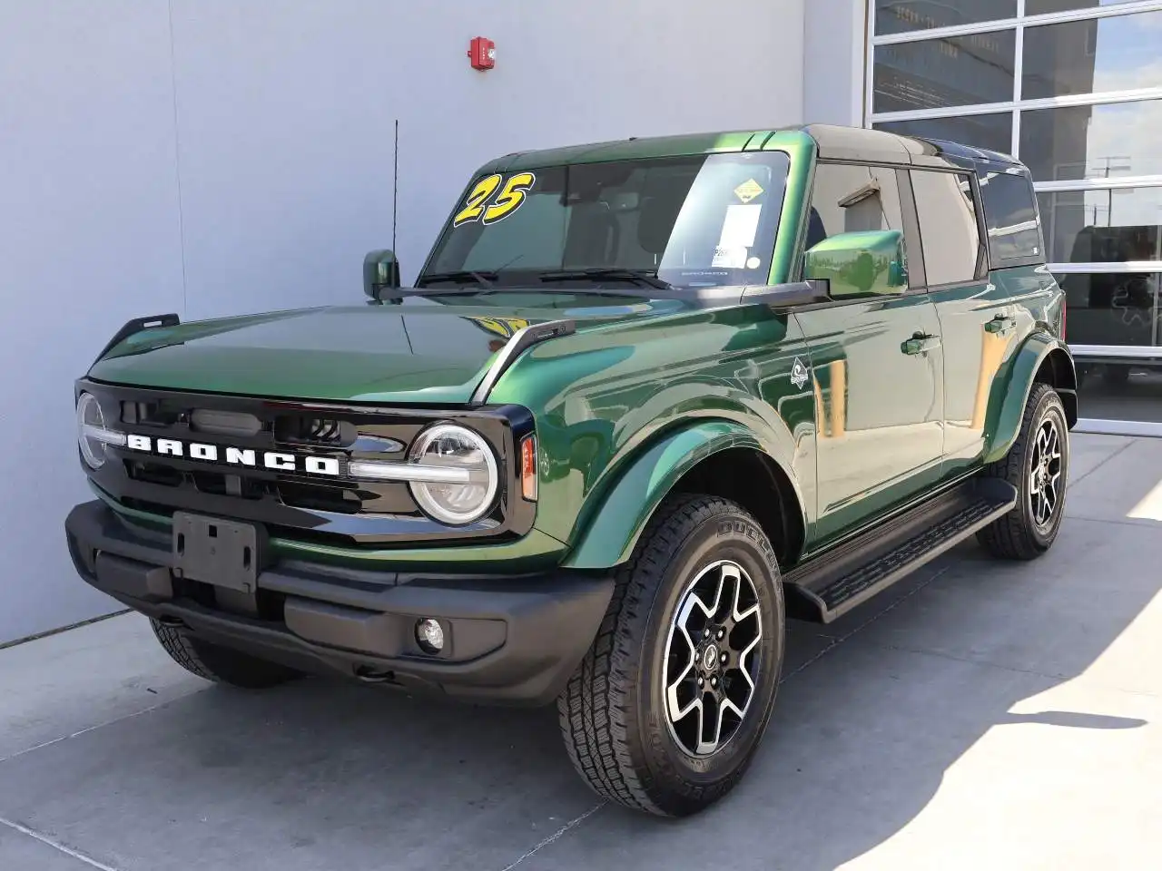 2025 Ford Bronco Outer Banks 4WD's photo