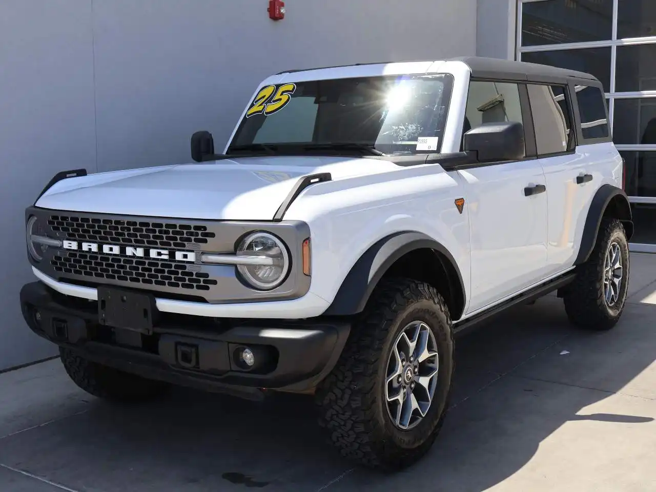 2025 Ford Bronco Badlands 4WD's photo
