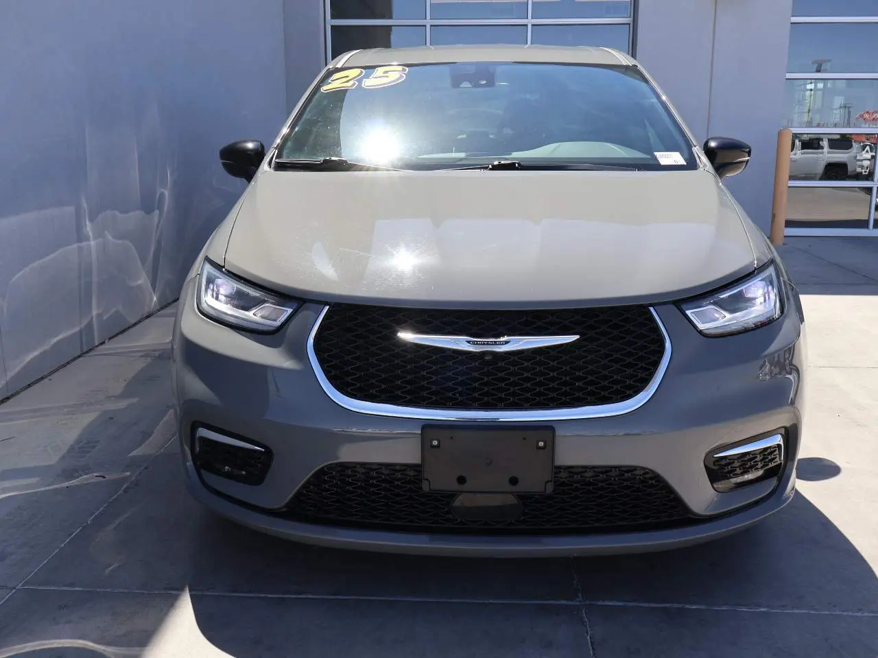 2025 Chrysler Pacifica Select photo 5