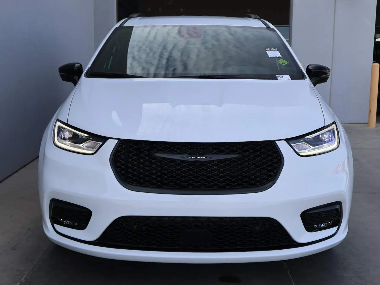 2026 Chrysler Pacifica Select photo 5