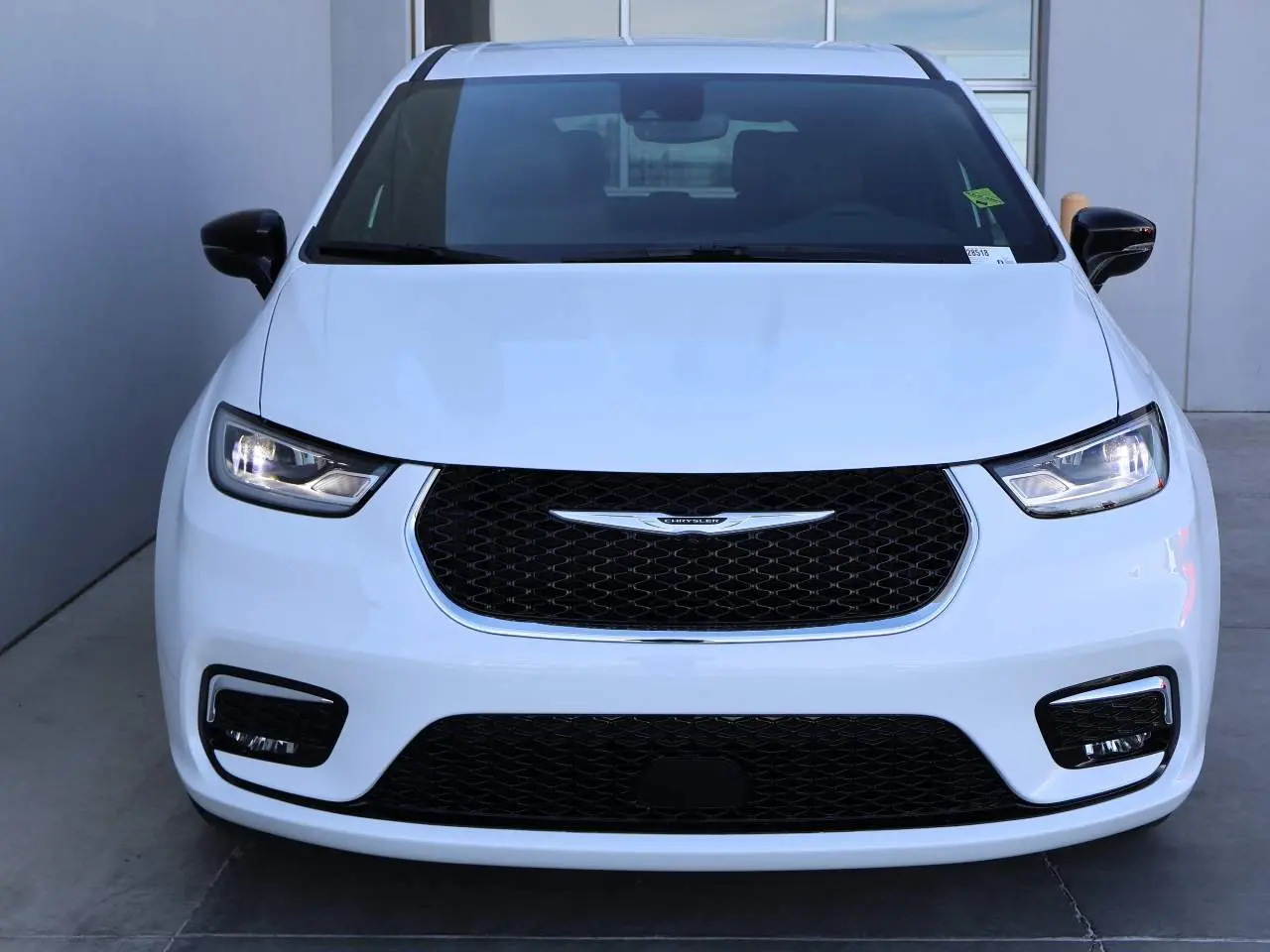 2026 Chrysler Pacifica Select photo 5
