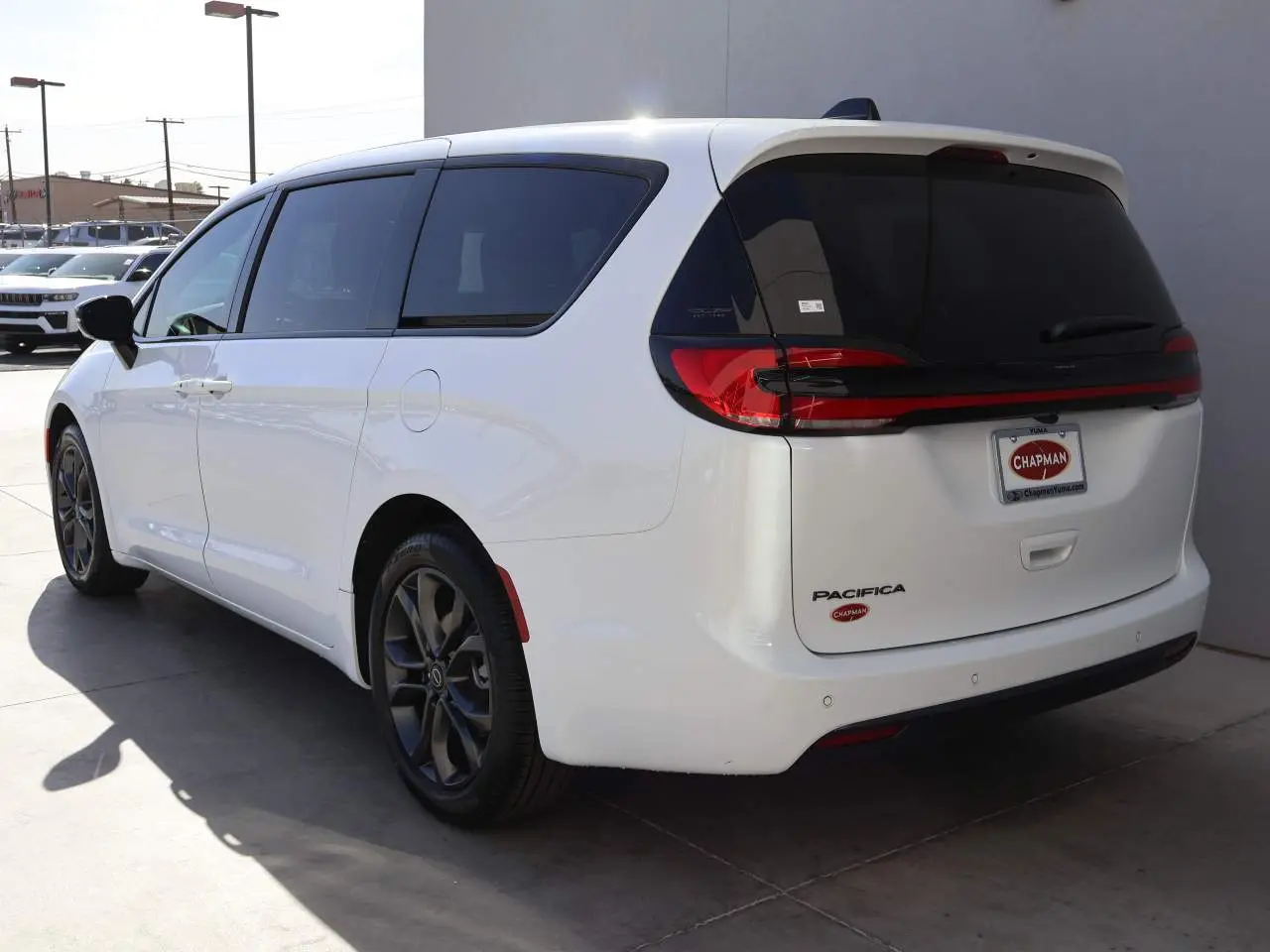 2026 Chrysler Pacifica Select photo 3