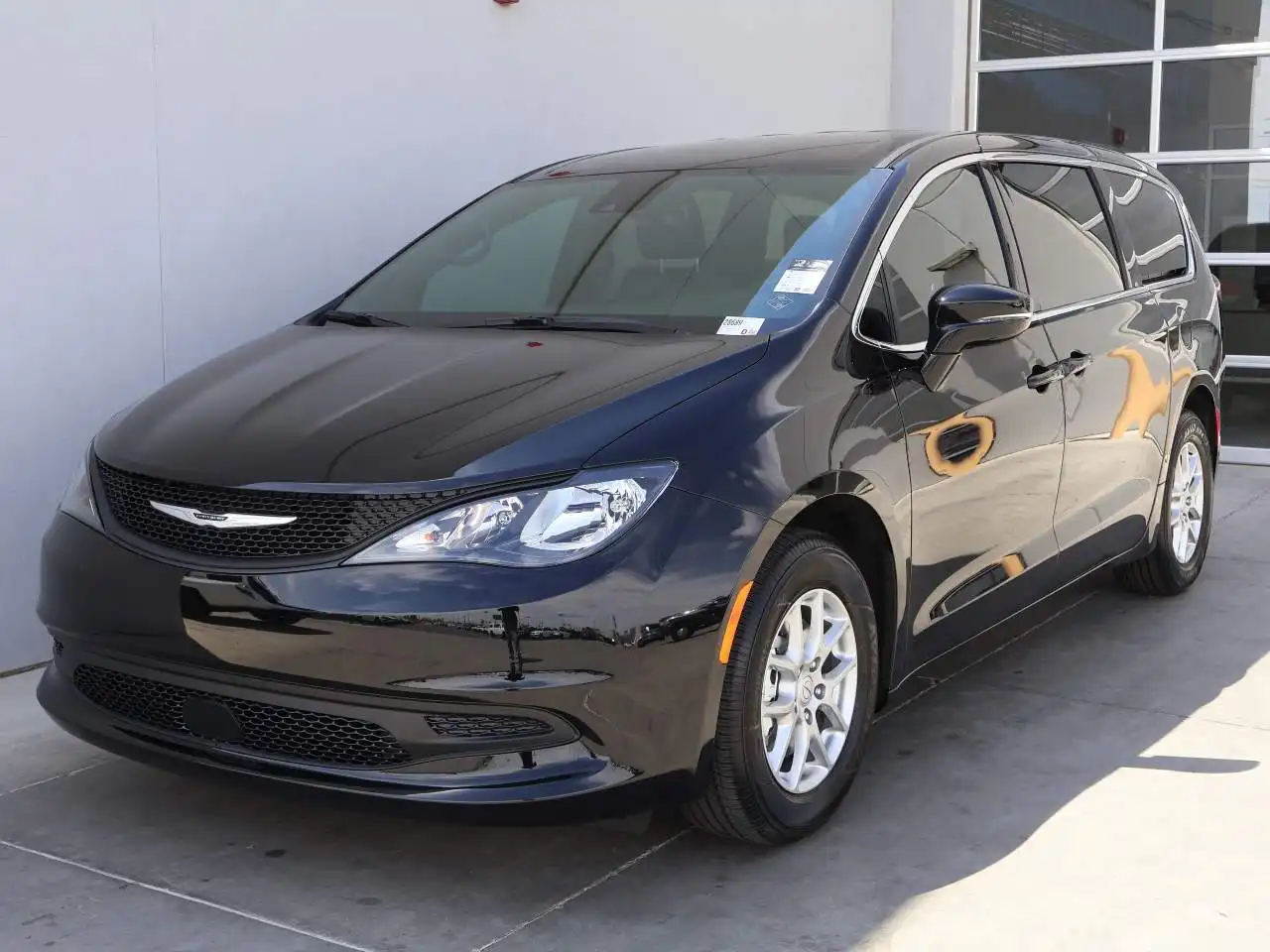 2026 Chrysler Voyager LX's photo