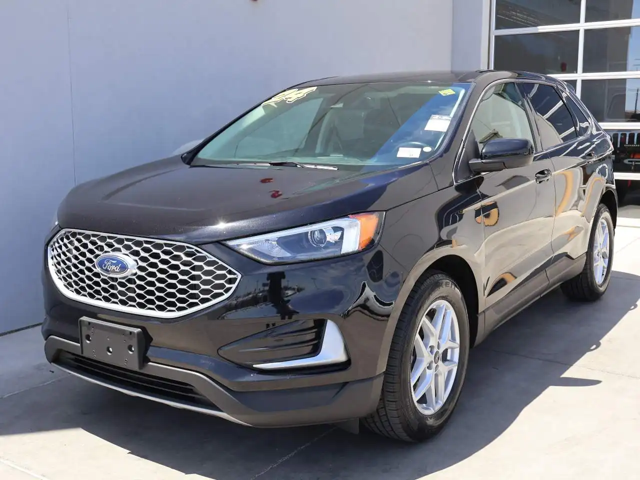 2024 Ford Edge SEL AWD's photo