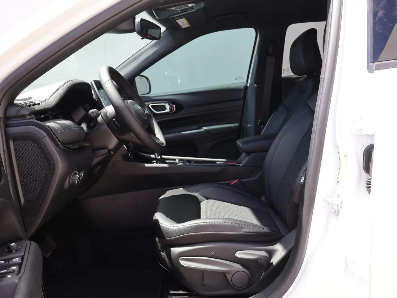 2026 Jeep Compass Altitude 4X4 photo 4