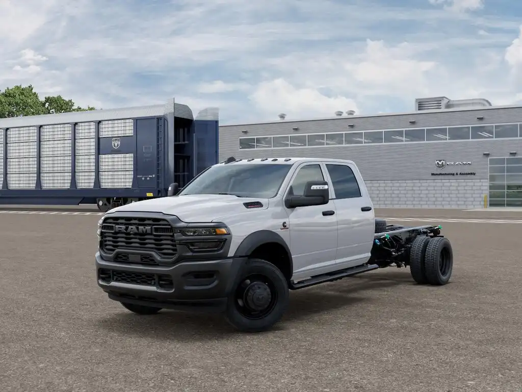 2026 RAM 5500 Big Horn 4X4 Crew Cab DRW 197" WB's photo