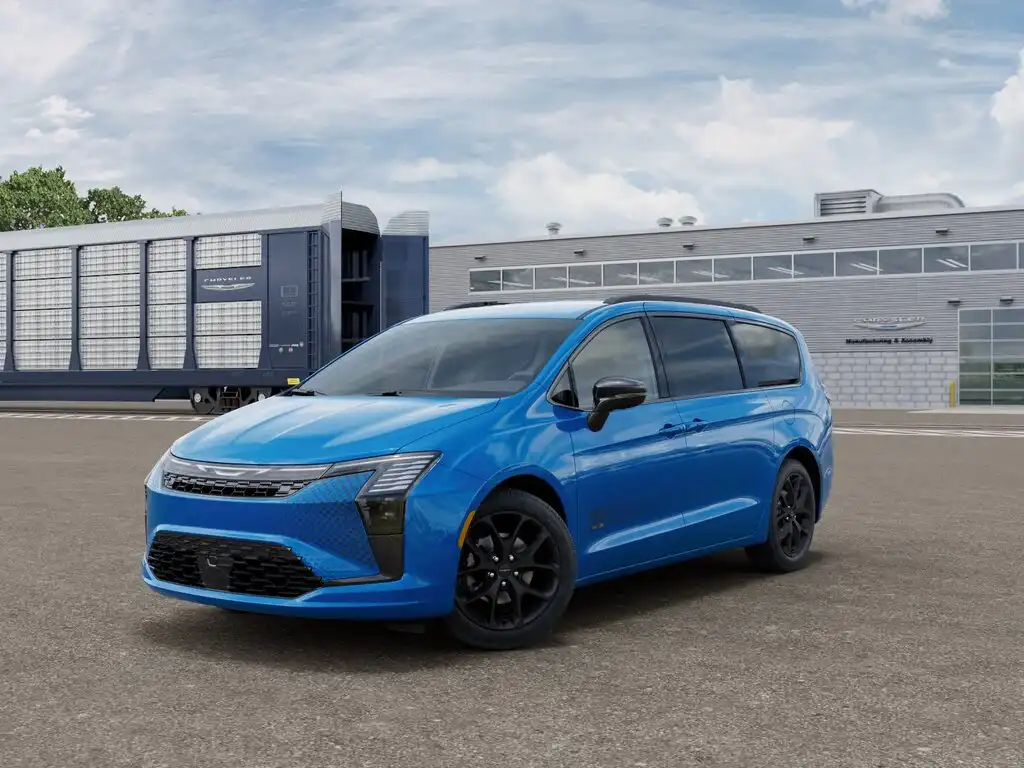 2027 Chrysler Pacifica Select's photo
