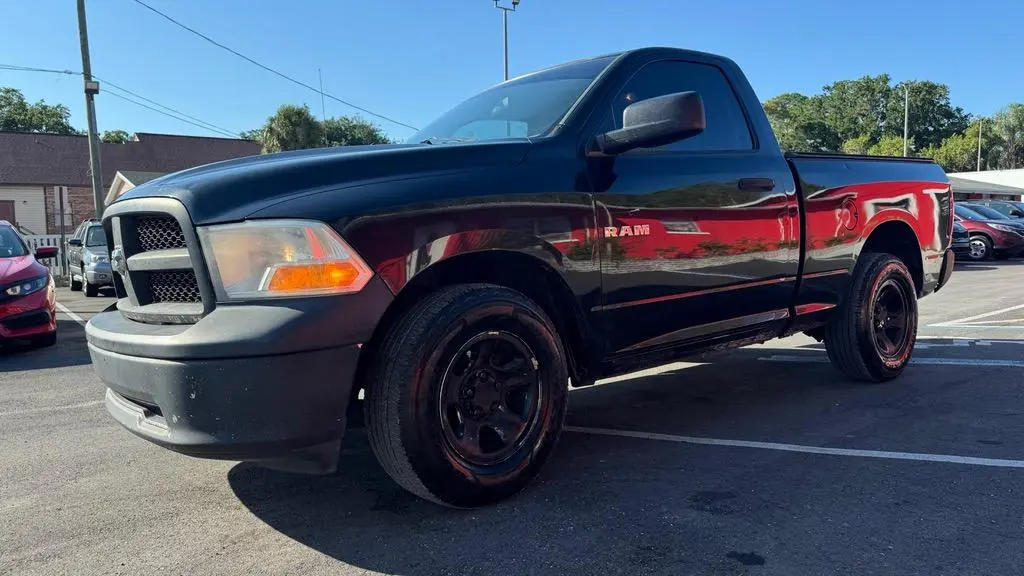 2010 RAM 1500 ST Regular Cab SWB photo 3