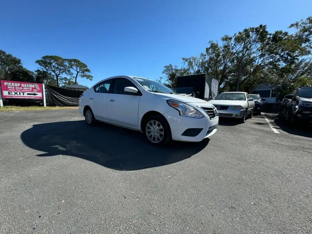 2018 Nissan Versa 1.6 SV CVT's photo