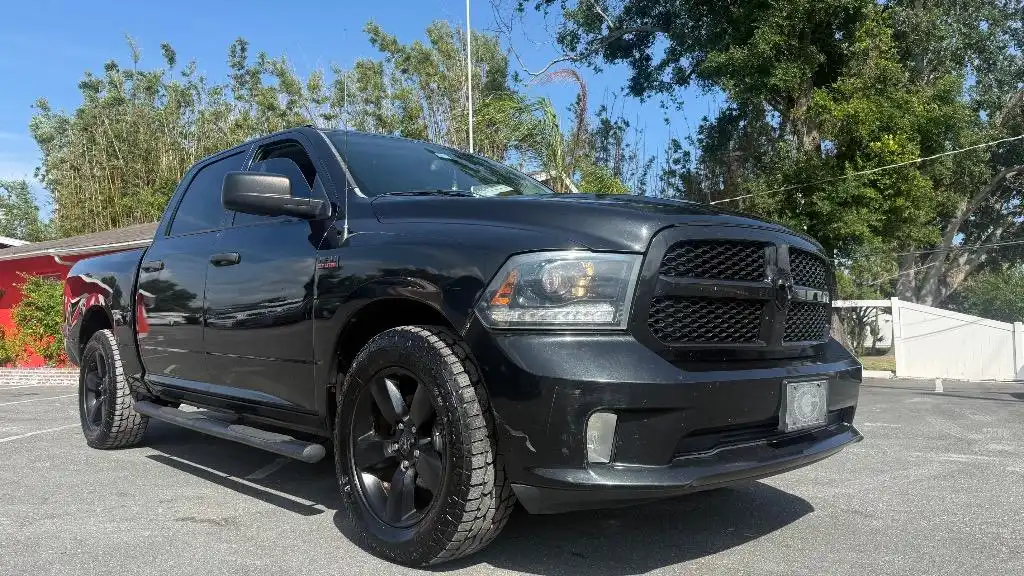 2015 RAM 1500 Express Crew Cab's photo