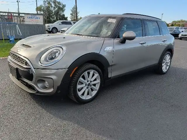 2018 MINI Clubman Cooper S's photo