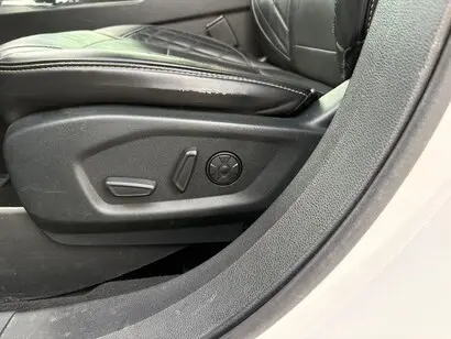 2019 Ford Explorer Platinum 4WD photo 4