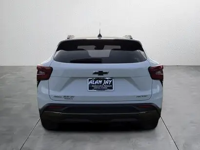 2025 Chevrolet Trax Activ photo 5