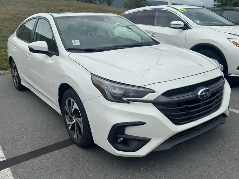 2025 Subaru Legacy Premium's photo