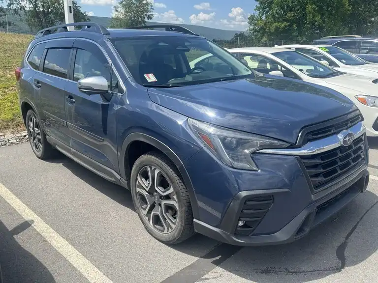2023 Subaru Ascent Limited 7 Passenger's photo
