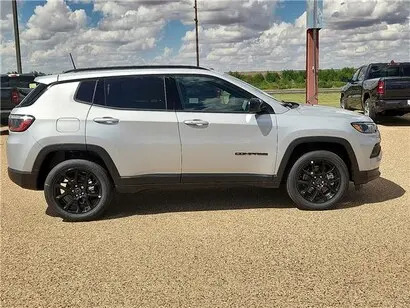 2026 Jeep Compass Altitude 4X4 photo 5