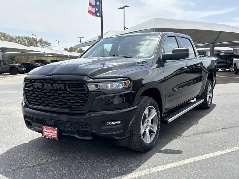 2027 RAM 1500 Express Crew Cab 5'7's photo