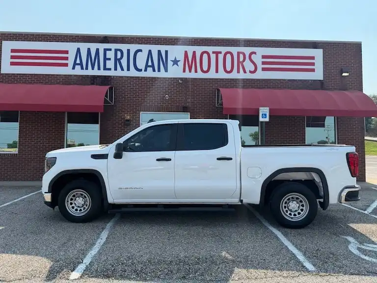 2024 GMC Sierra 4WD Crew Cab Short Box Pro's photo