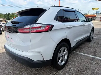 2021 Ford Edge SE photo 5