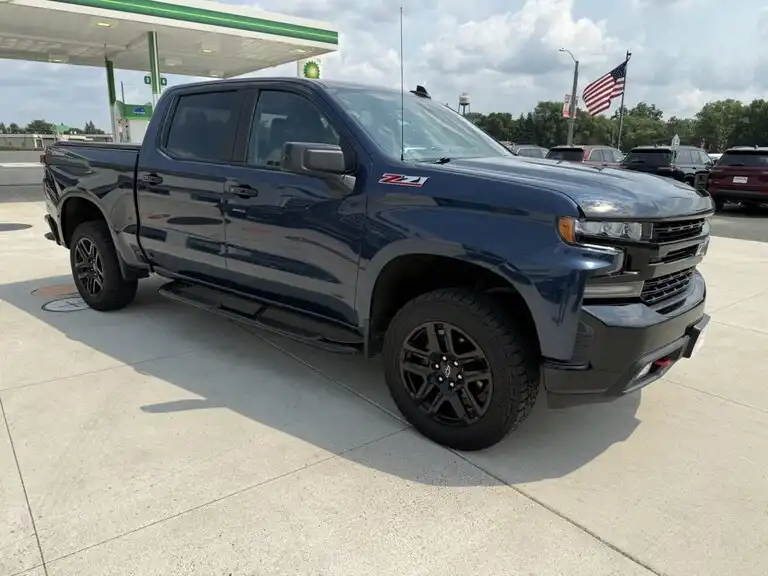 2021 Chevrolet Silverado 1500 LT Trail Boss 4X4 Crew Cab Short Box's photo