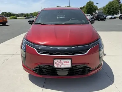 2027 Chrysler Pacifica Select photo 3
