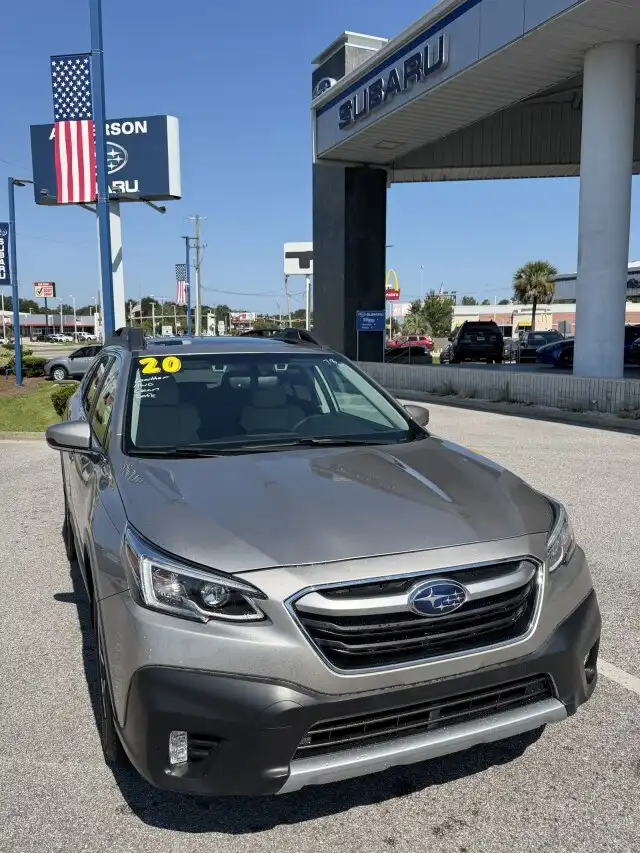2020 Subaru Outback Limited's photo