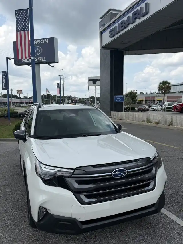 2026 Subaru Forester Premium's photo