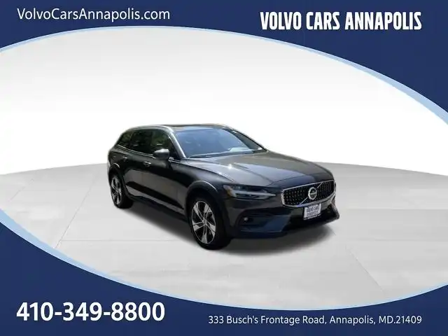 2025 Volvo V60 Cross Country B5 Plus AWD's photo