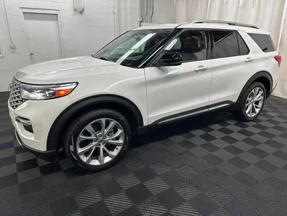 2022 Ford Explorer Platinum HEV photo 5