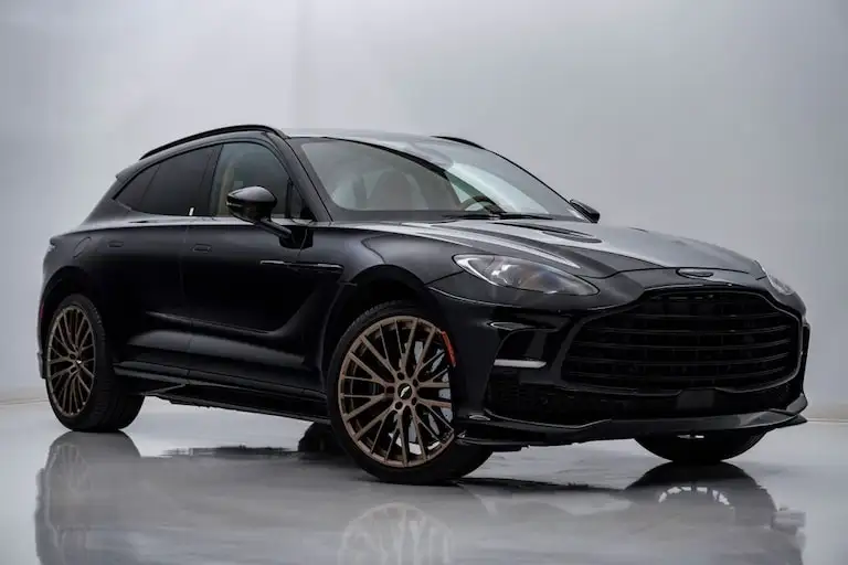 2025 Aston Martin DBX 4.0 V8 707 AWD's photo