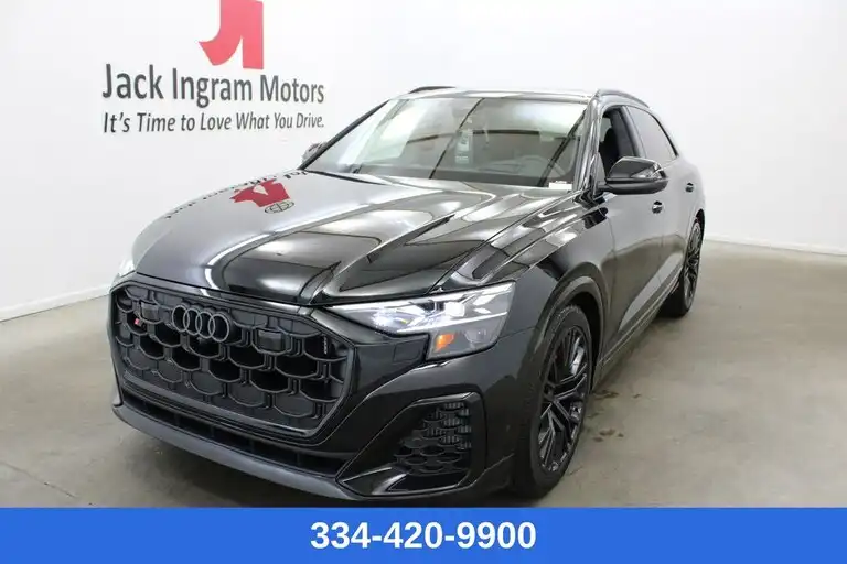 2026 Audi SQ8 Prestige quattro's photo