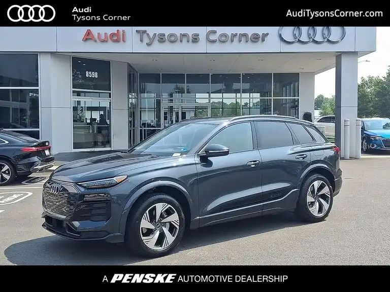 2025 Audi Q6 e-tron Premium Plus quattro's photo