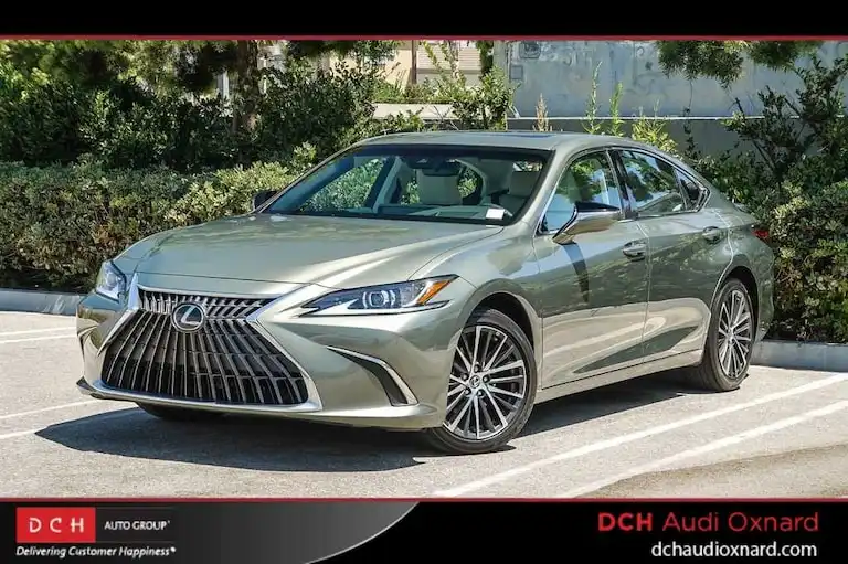 2024 Lexus ES 300h 300h's photo